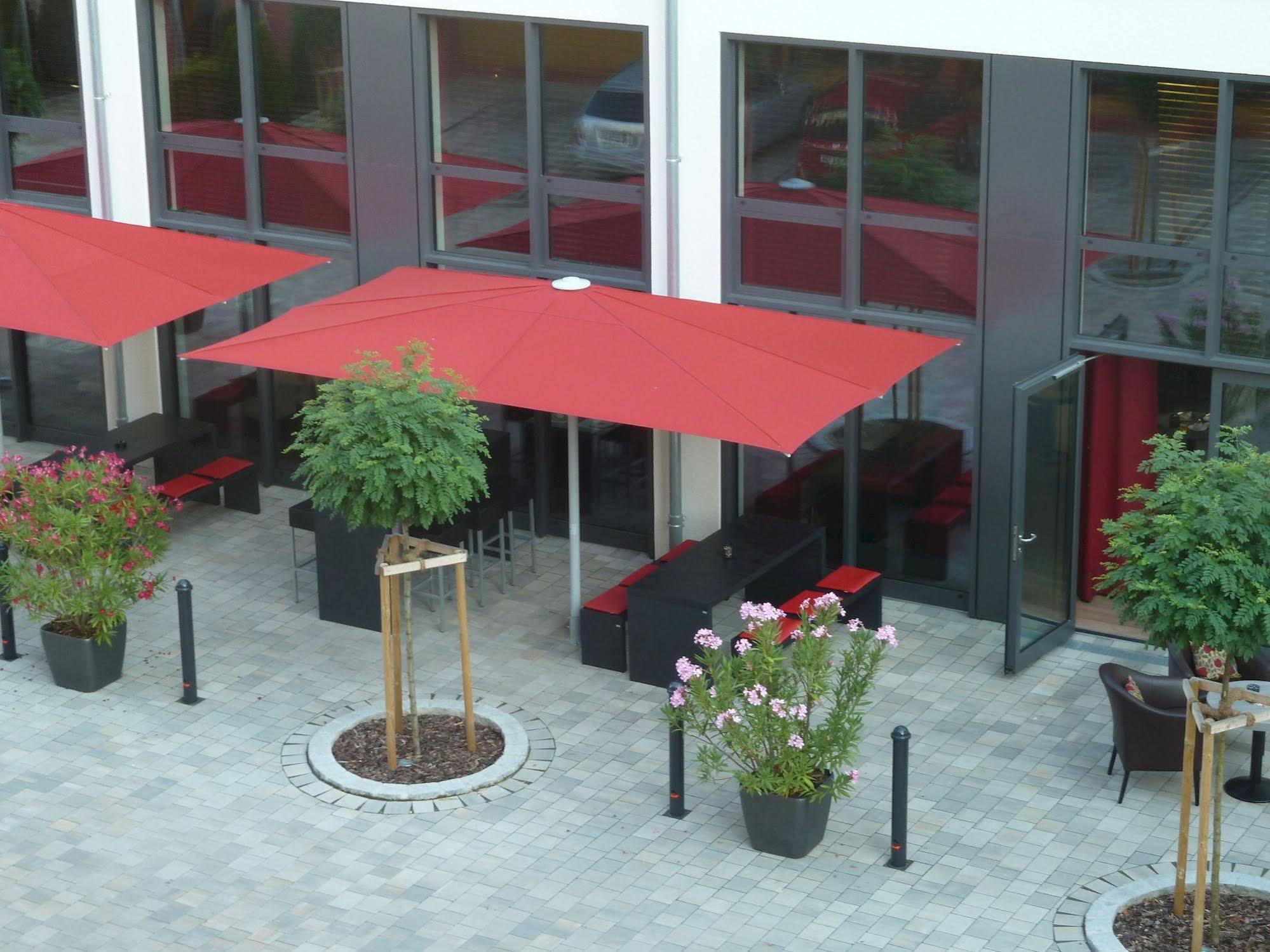 Landhotel Sonne Neuendettelsau Exterior foto